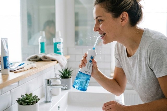 Hydropulseur vs Jet Dentaire : Découvrez le Secret d&rsquo;une Hygiène Bucco-Dentaire Impeccable