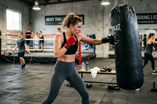 Boxe et minceur : un duo gagnant pour une perte de poids efficace ?