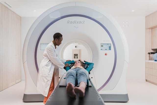 Le radiologue aux urgences : un acteur clé pour sauver des vies