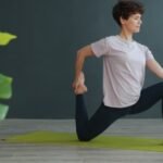 Transformez Votre Silhouette Grâce au Yoga : Approche Douce et Efficace pour Perdre du Poids